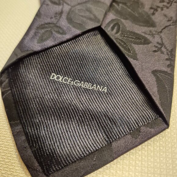 DOLCE & GABBANA Silk Tie - Picture 4 of 10
